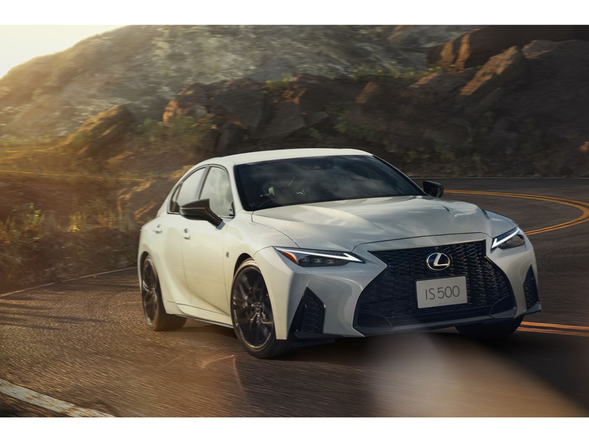 レクサスIS Fスポーツ冬タイヤ4本目 スペース☆ラッキー タイヤ