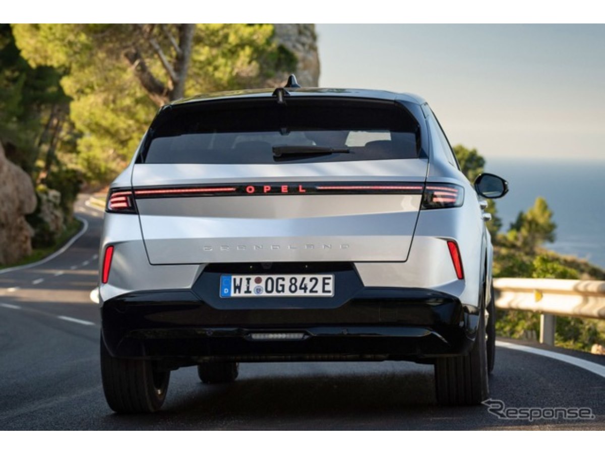 オペル『グランドランド』新型…最上位SUVにPHEVを設定［15秒でわかる