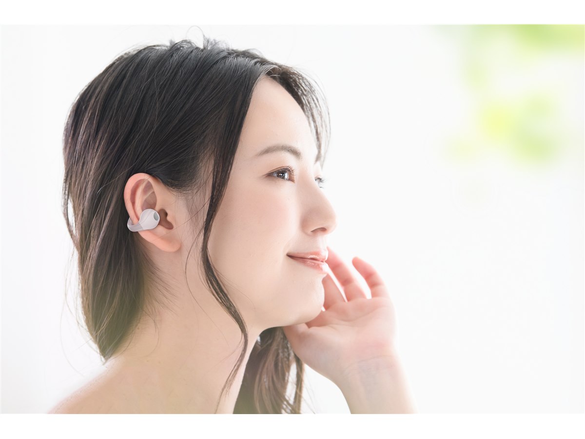 イヤホン イヤーカフ型 2,680円、耳の穴をふさがないイヤーカフタイプ完全ワイヤレスイヤホン