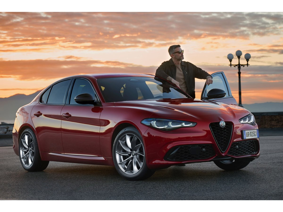 アルファ・ロメオのスポーツセダン「ジュリア」に入門グレード