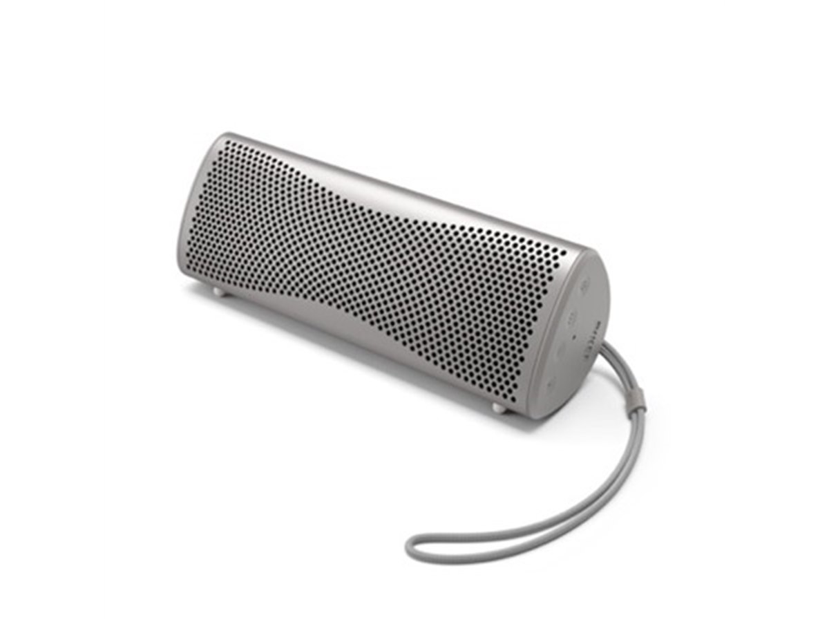 KEF MUO ワイヤレススピーカー グレー KEF MUO (Silver) Portable Bluetooth® speaker at Crutchfield