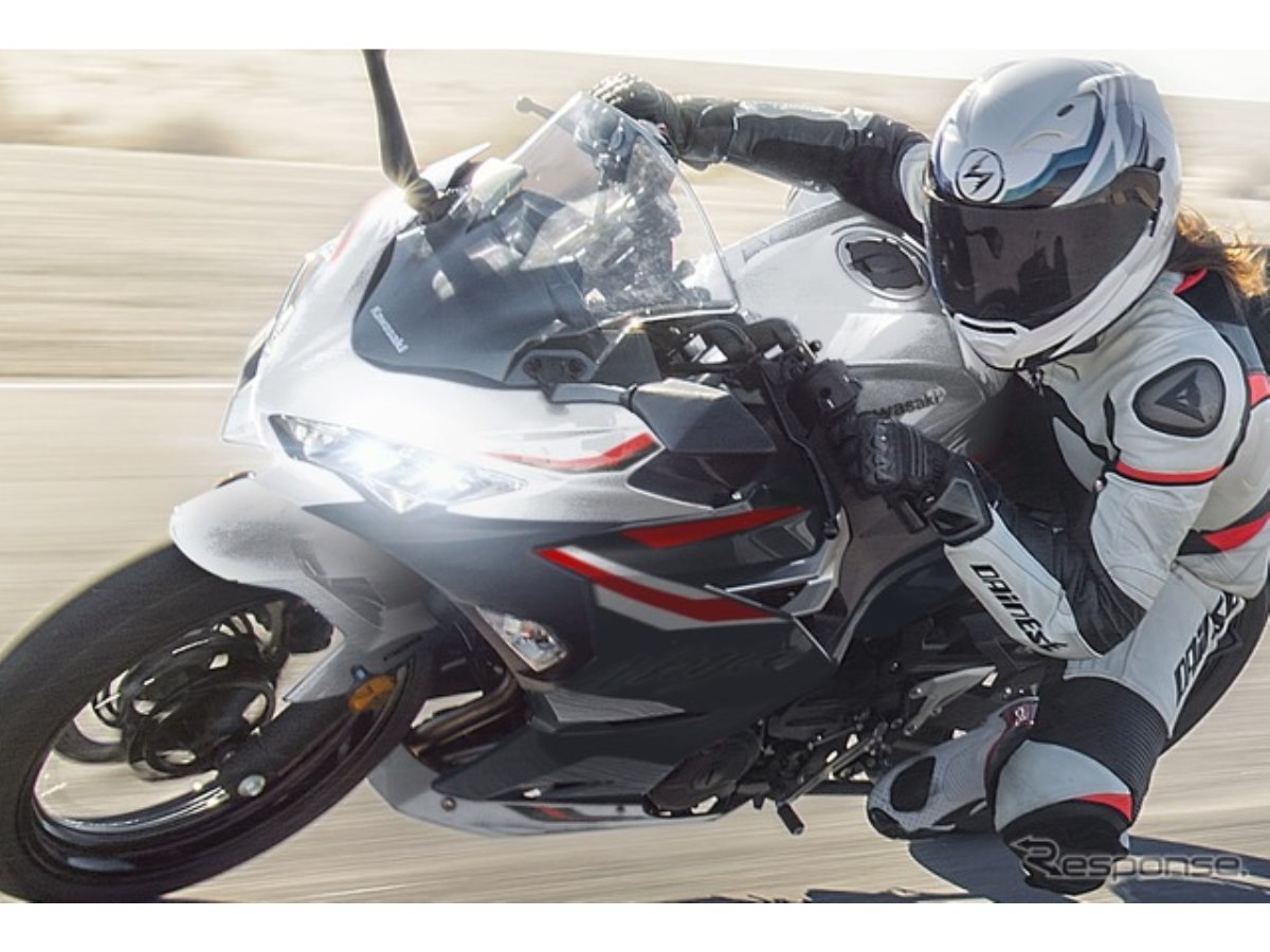カワサキ『Ninja 400』2026年モデル発表、新色2色で11月発売、価格は81