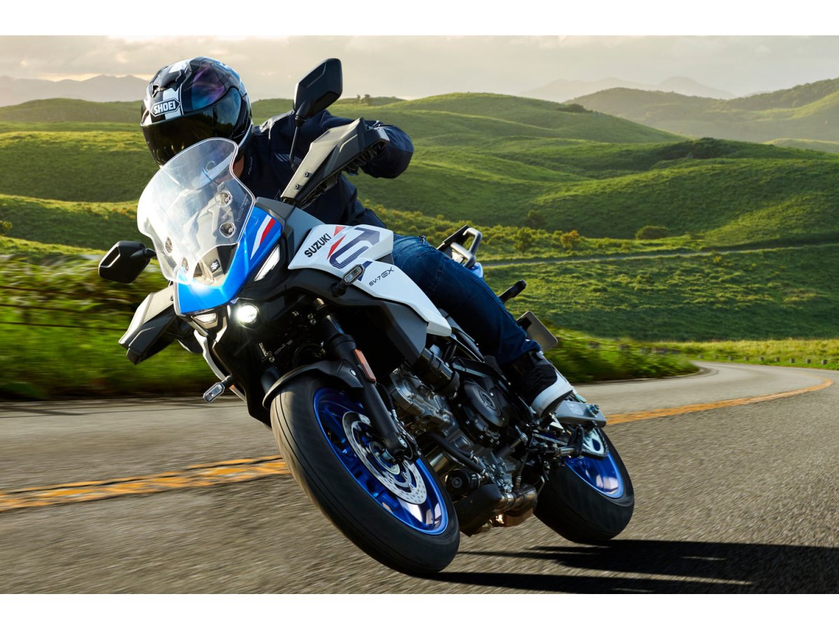 スズキが新型バイク「SV-7GX」を発表 排気量645ccのアドベンチャー