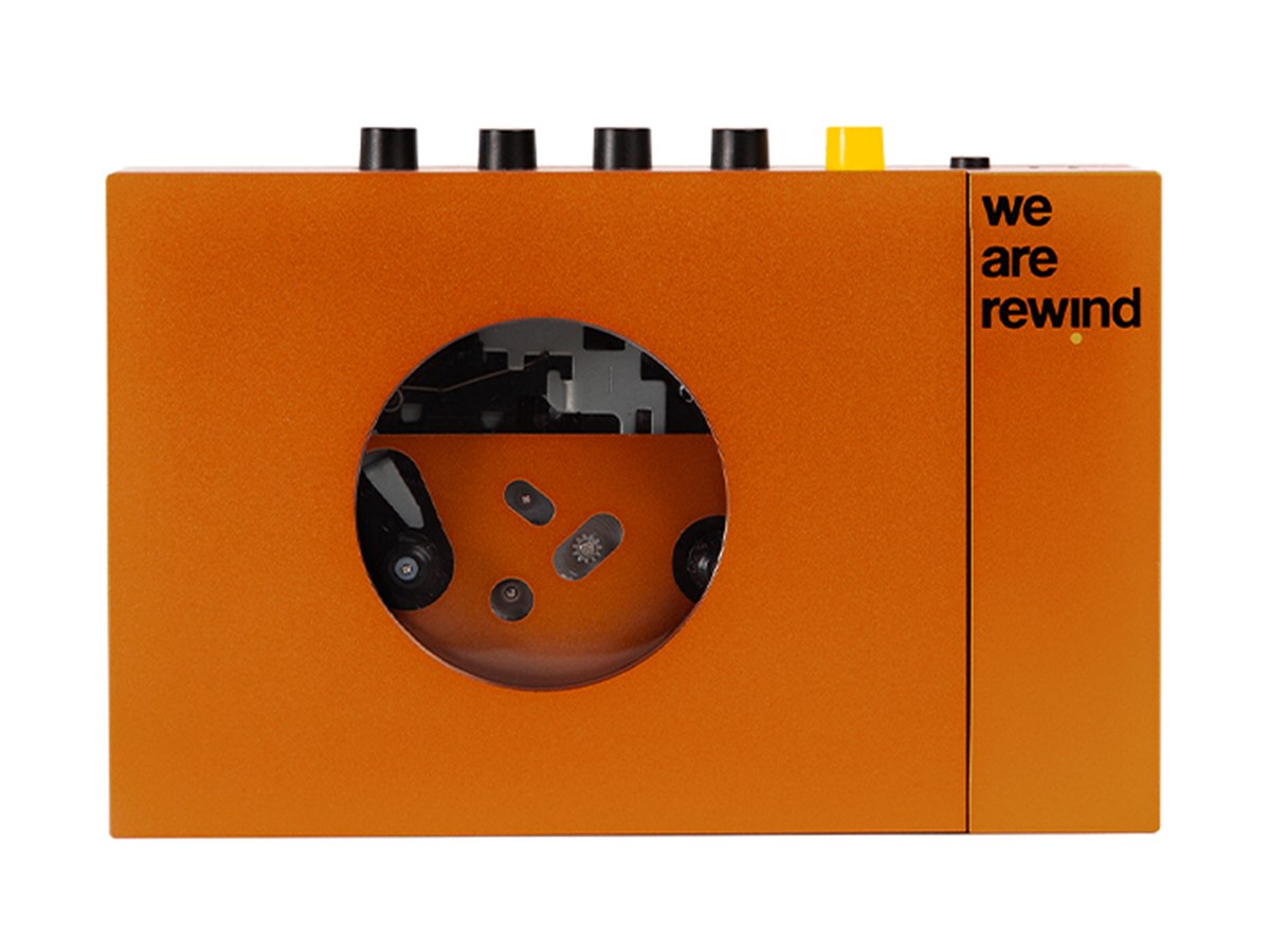 WE-001 カセットプレーヤー オレンジ　新品未使用 We Are Rewind、Bluetooth対応のモダンな録再カセットプレーヤー「WE