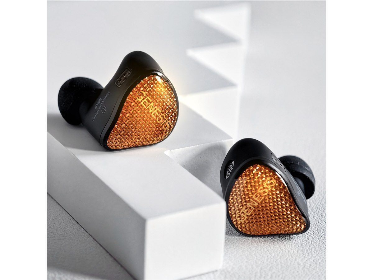EarAcoustic Audio、ボーカル表現にこだわった9ドライバー構成の有線