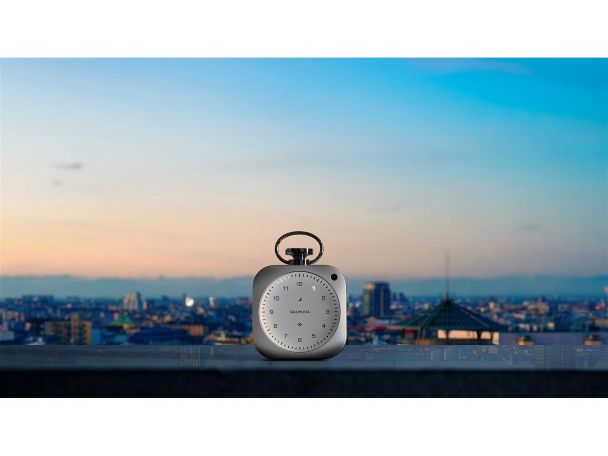 バルミューダ、スマホと連携する手のひらサイズの時計「The Clock（ザ