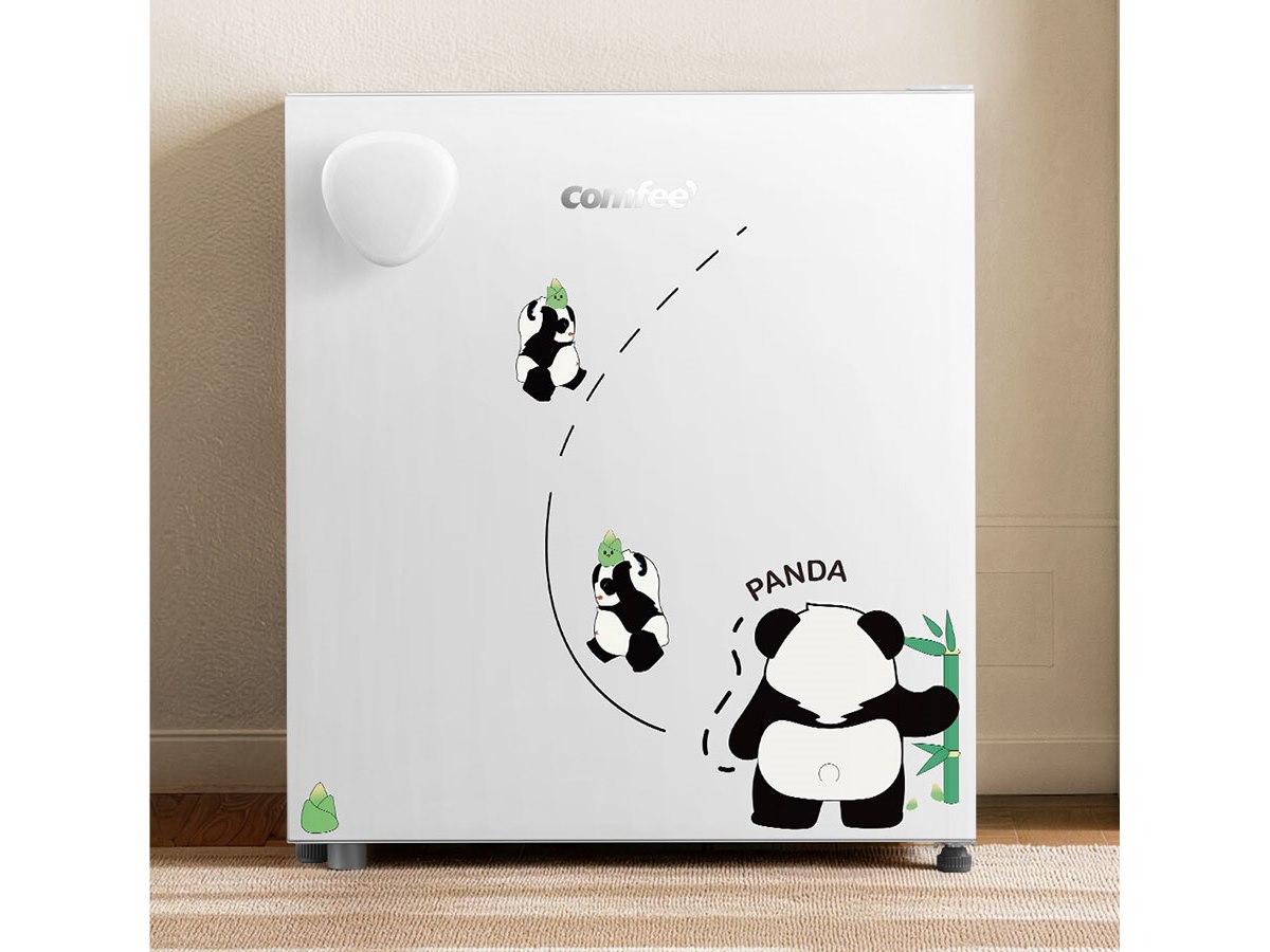 Comfee'、白/パンダシールを用意したパーソナル冷蔵庫「Youniq」の43L