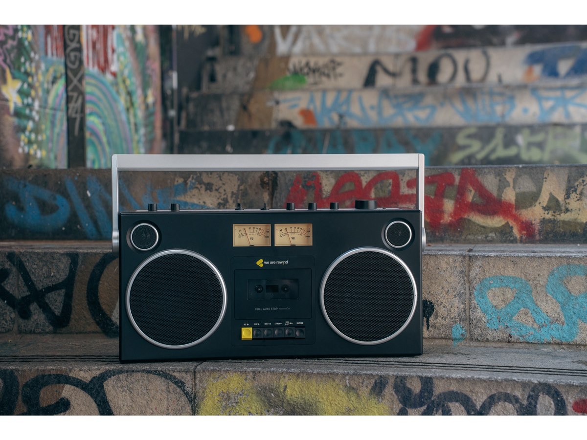 We Are Rewind、カセットプレーヤーを搭載したBluetoothスピーカー「GB