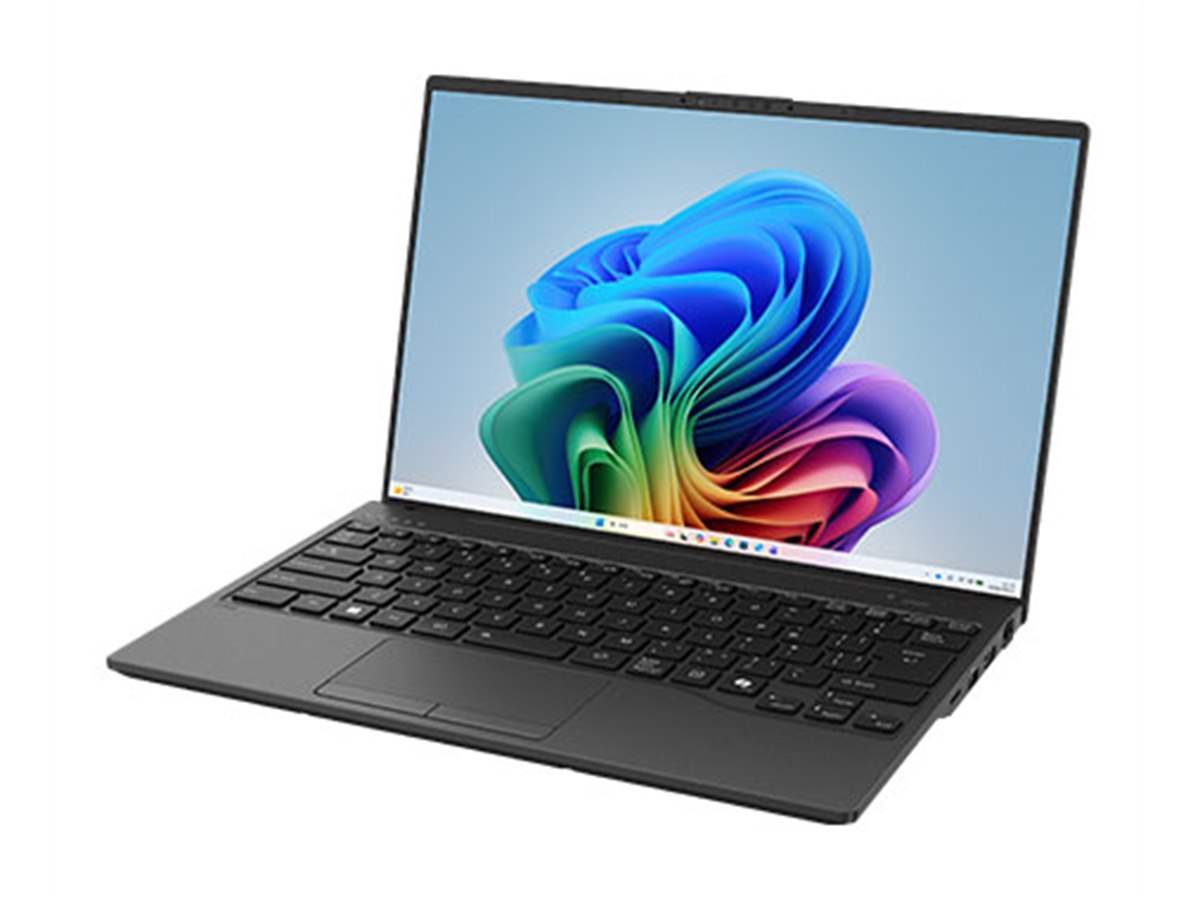 富士通、約34時間の長時間駆動を実現した14型モバイルPC「FMV Note U