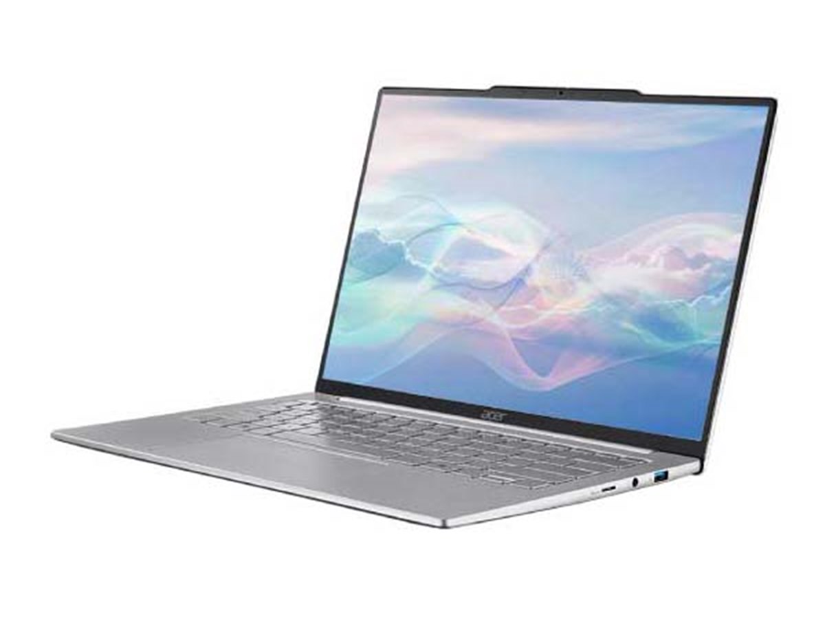 acer Swift X14 ノートPC(スペースキーに難あり) エイサー、軽量約980gで「Core Ultra 5/7」を搭載した14型有機ELノート
