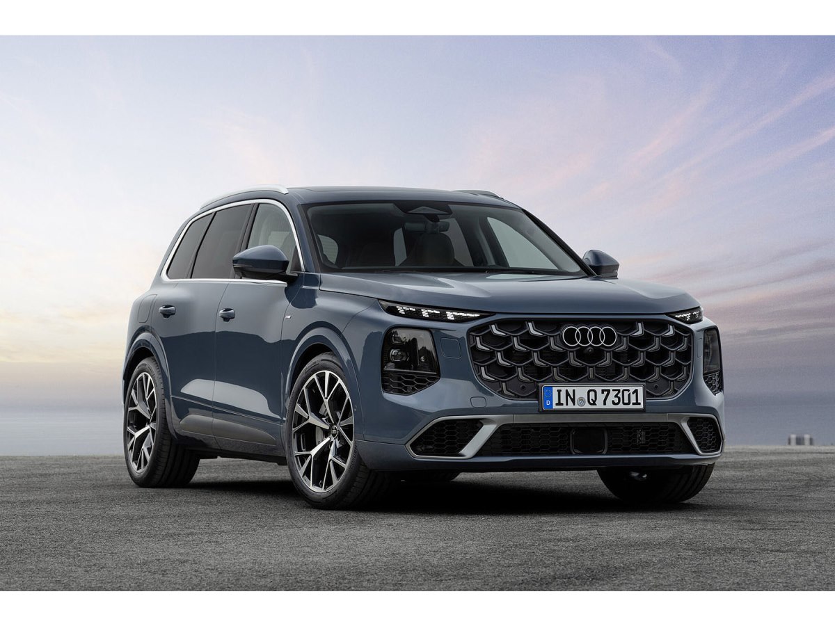 新型「アウディQ7」がデビュー 初の6人乗り仕様も設定 - 価格.com