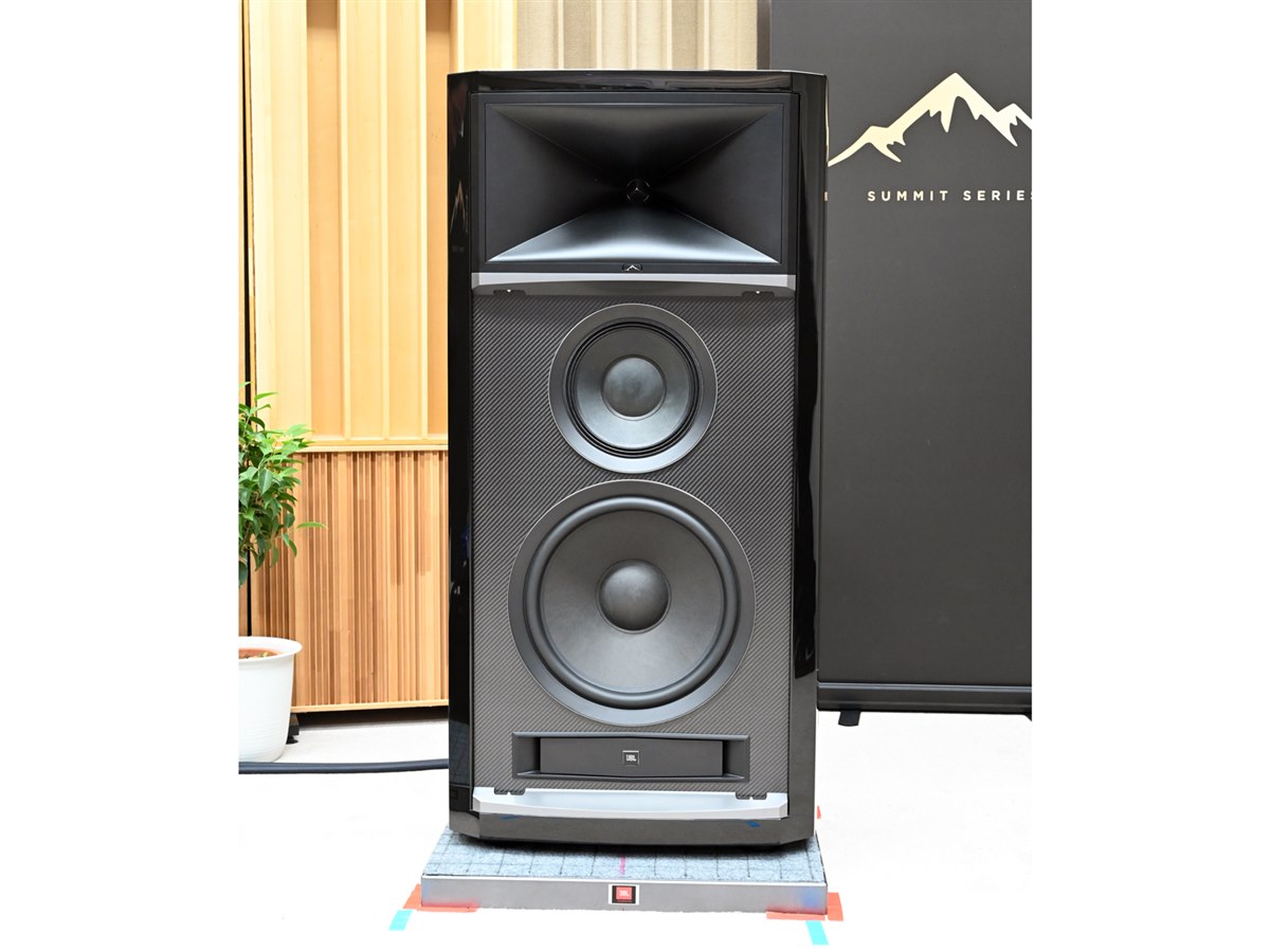 スピーカー JBL、Project K2の系譜を継ぐ3ウェイ・フロアスタンディング型
