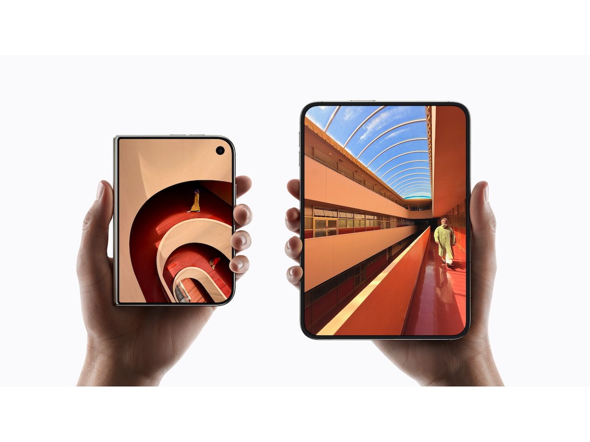 アップル初の折りたたみスマホ「iPhone Duo」 10/23発売で価格は