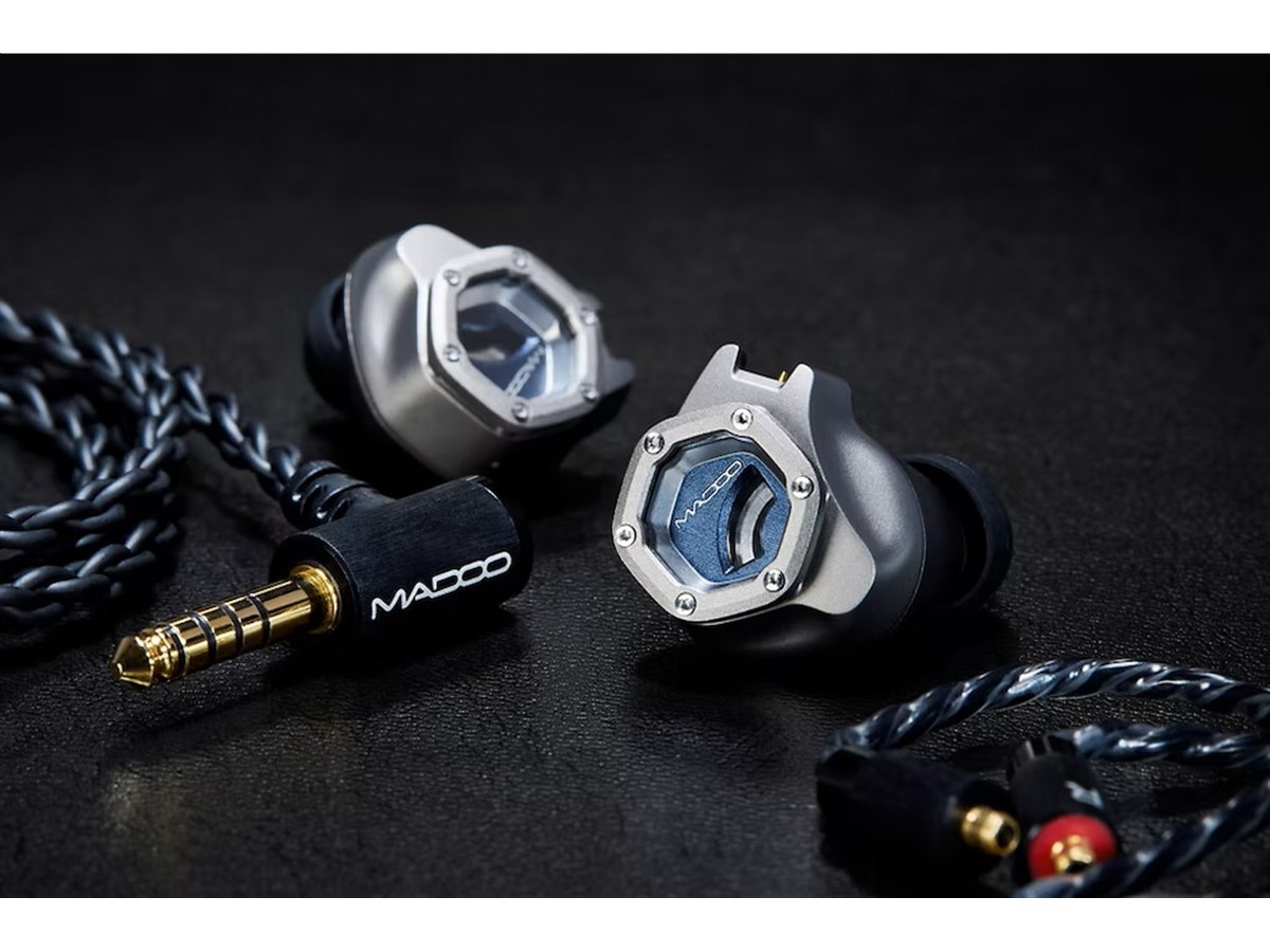MADOO、金蒸着パッシブラジエーターとOrtho Dual Motionドライバーを
