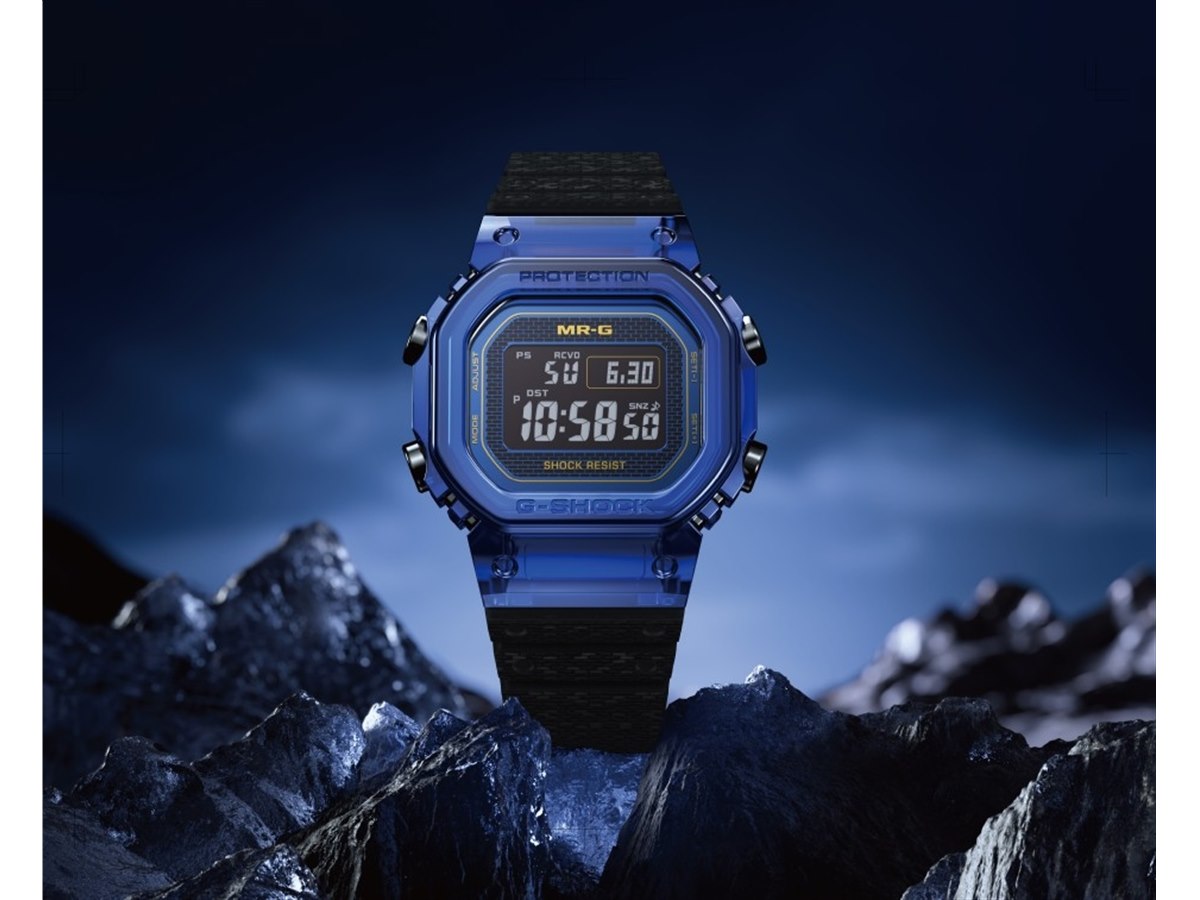 G-SHOCK　【最終値下】 カシオ、ブルーサファイアクリスタルをベゼル全面に採用した「MRG