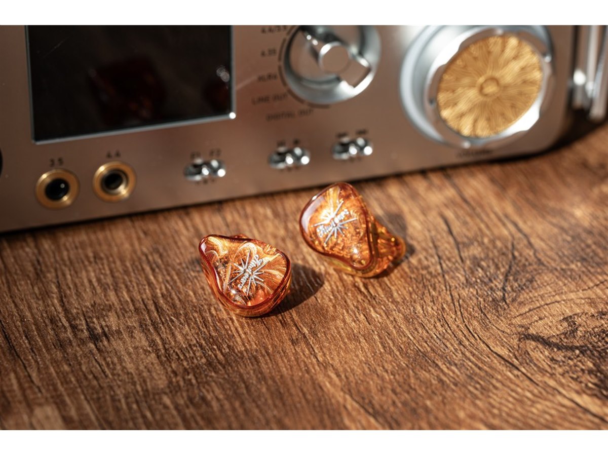 Kiwi Ears、2DD＋4BAの6ドライバー・ハイブリッド構成を採用した有線