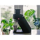 HARIO、手挽きミルを電動化する「モバイルミル スティック」 - 価格.com