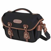 �r�����K���A�g�`���̑O�x���g�h�𑕔������J�����o�b�O�uHadley One/Small Pro�v