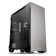 Thermaltake�A�K���X�̃X�C���O�h�A�p�l����2�ʃA���~�p�l���𓋍ڂ���PC�P�[�X