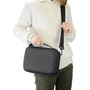 ゲームテック、レイアウト自由な仕切り付き「Switch Lite用オールインワンバッグ」