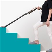 CCP、重さ0.9kgを実現した「コードレス極軽 スティッククリーナー」