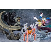 �o���_�C�A�u�����s�[�X �}�����t�H�[�h����푈�ҁv�g����3�l�h�𗧑̉�