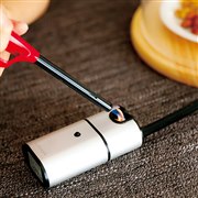 ���C�\���A�X���[�N�`�b�v3��t���̃R���p�N�g������u���^���X���[�J�[�v