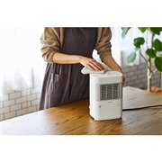 シロカ、温度調節&人感センサー付きの足元ヒーター「まめポカ」を本日9/18発売