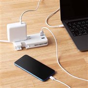 エレコム、USBポートを搭載したケーブル収納型モバイルタップ