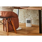 シロカ、人感センサー付きの足元ヒーター「まめポカ」をリニューアル