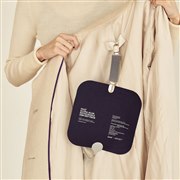 わずか厚さ1mm、50度まで発熱するUSBパーソナルヒーターは“エコな貼るカイロ”