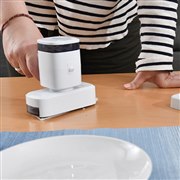 サンコー、ゴミの吸引&水拭き掃除ができるハンディ掃除機「ちゃちゃっとスイーパー」