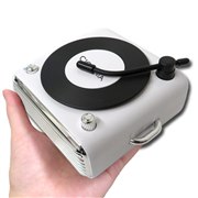 �܂�Ń��R�[�h�v���[���[�̂悤�A���g�����f�U�C����Bluetooth�X�s�[�J�[�uAFR-D10�v