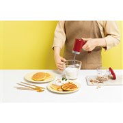 泡立てとみじん切りができる「コードレス ホイップ&チョッパー」が本日8/2発売