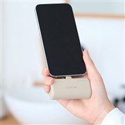 �P�[�u���s�v�́u���}���o�b�e���[�v�����ALightning���f��/Type-C���f����2��