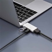 �i�J�o���V�A�|�P�b�g�T�C�Y�ŃP�[�u�����X�́uType-C�Ή��h�b�L���O�X�e�[�V�����v