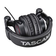 TASCAM�A�܂肽���݉\�Ȗ��^���j�^�[�w�b�h�z���uTH-11�v��{��9��28������