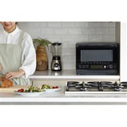 シロカ、「解凍あたため上手」機能搭載の省スペース設計オーブンレンジ「SX-20G251」