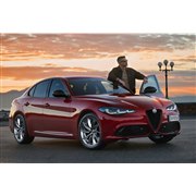 期間限定値引アルフロメオ エンジン型アッシュトレイ、オブジェ 15億円オーバーで落札！1950年代に生まれた3台の伝説的な