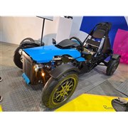 セキド、99,900円の1/8サイズのホンダ「RC213V-S」電動RCバイク - 価格.com