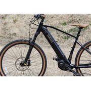 パナソニック、スポーツスタイルの電動アシスト自転車「ベロスター」に