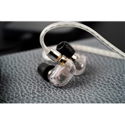 Campfire Audio�A10mm ADLC�_�C�i�~�b�N�h���C�o�[��BA�̃n�C�u���b�h�\�����̗p����IEM�uIris�v