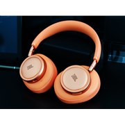 JBL�A�f�U�C�������V�����m�C�L�������ڃ��C�����X�w�b�h�z���uLive 780NC�v�uLive 680NC�v