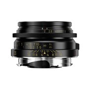 Thypoch�A�����ɐ^�J�f�ނ��̗p�������C�JM�}�E���g�p���������Y�uKsana 35mm f/2 ASPH. �u���b�N�y�C���g�v