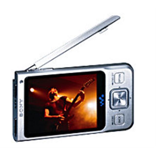 ソニー、ワンセグ対応の携帯オーディオ「ウォークマン NW-A910
