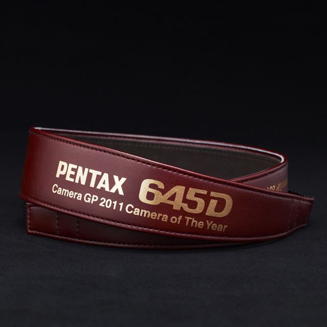 ペンタックス、漆仕上げを施した「PENTAX 645D」 - 価格.com