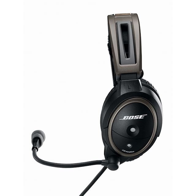 BOSE、航空用のノイズキャンセリング塔載ヘッドセット - 価格.com