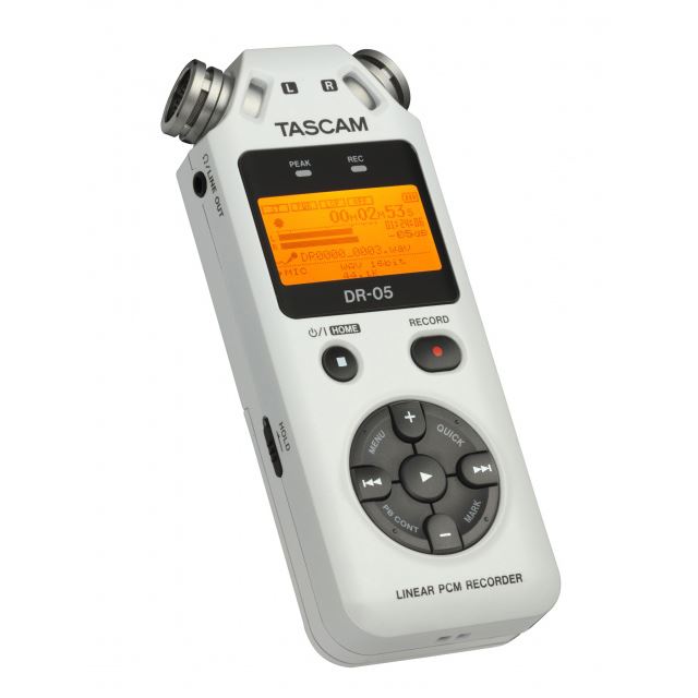 TASCAM、リニアPCMレコーダー「DR-05」の2000台限定ホワイトカラー 