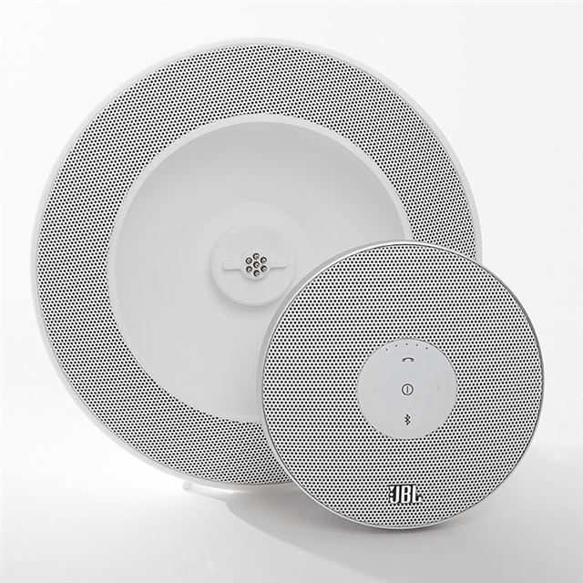 JBL、着脱式を採用したBluetooth対応2.1chスピーカー「VOYAGER 