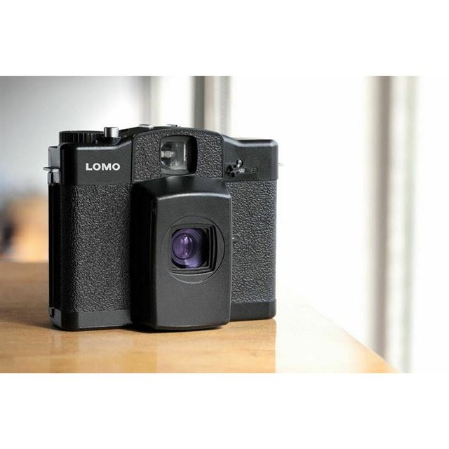 ロモ、LC-A+の機能を120フィルムで楽しめる「LC-A 120」 - 価格.com